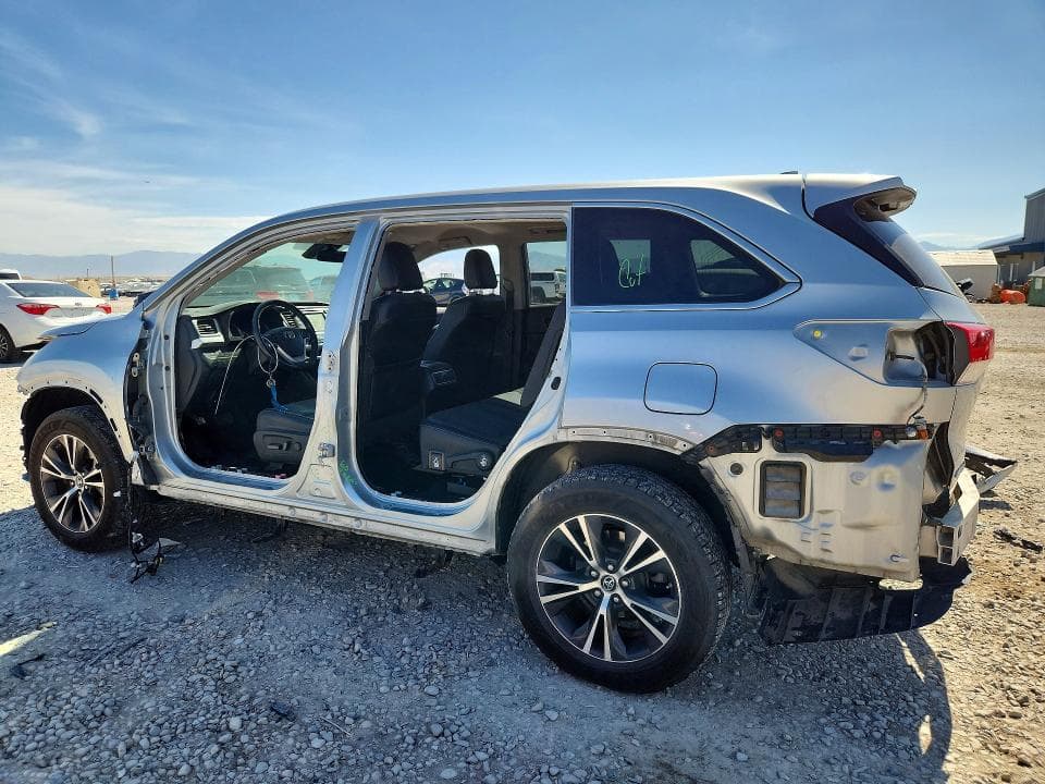 2018 TOYOTA HIGHLANDER LE PLUS LE PLUS 2