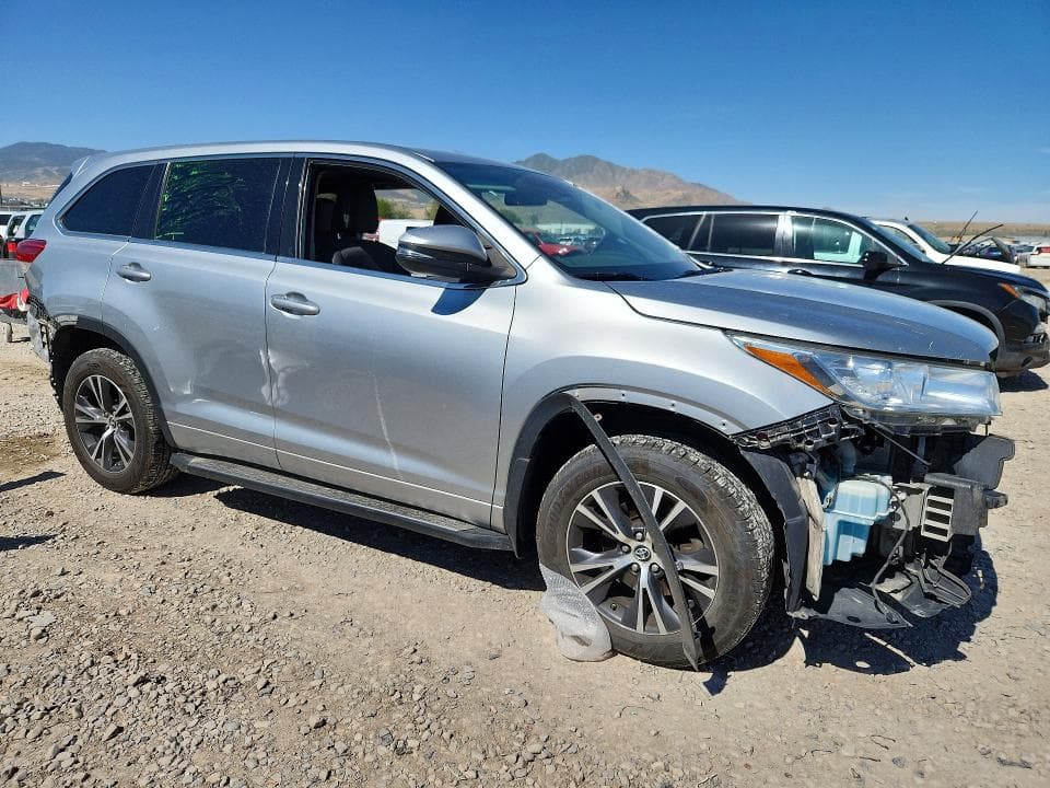 2018 TOYOTA HIGHLANDER LE PLUS LE PLUS 4