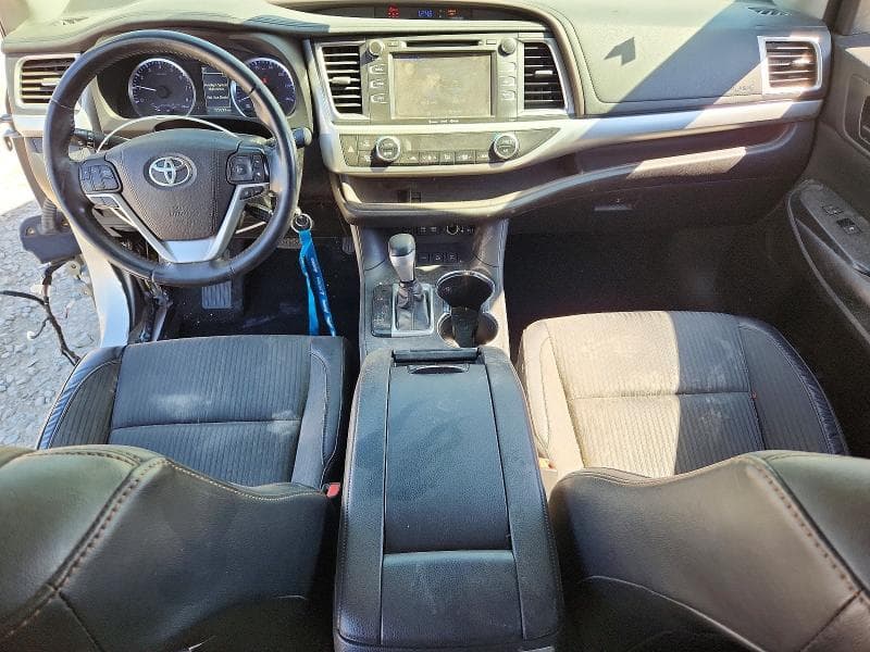 2018 TOYOTA HIGHLANDER LE PLUS LE PLUS 8