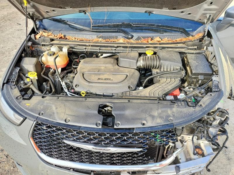 2022 CHRYSLER PACIFICA TOURING L 12