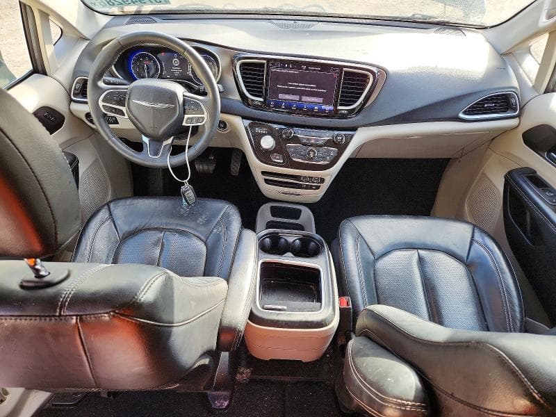 2022 CHRYSLER PACIFICA TOURING L 8