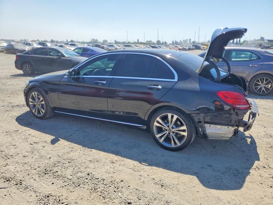 2018 MERCEDES-BENZ C 300 2