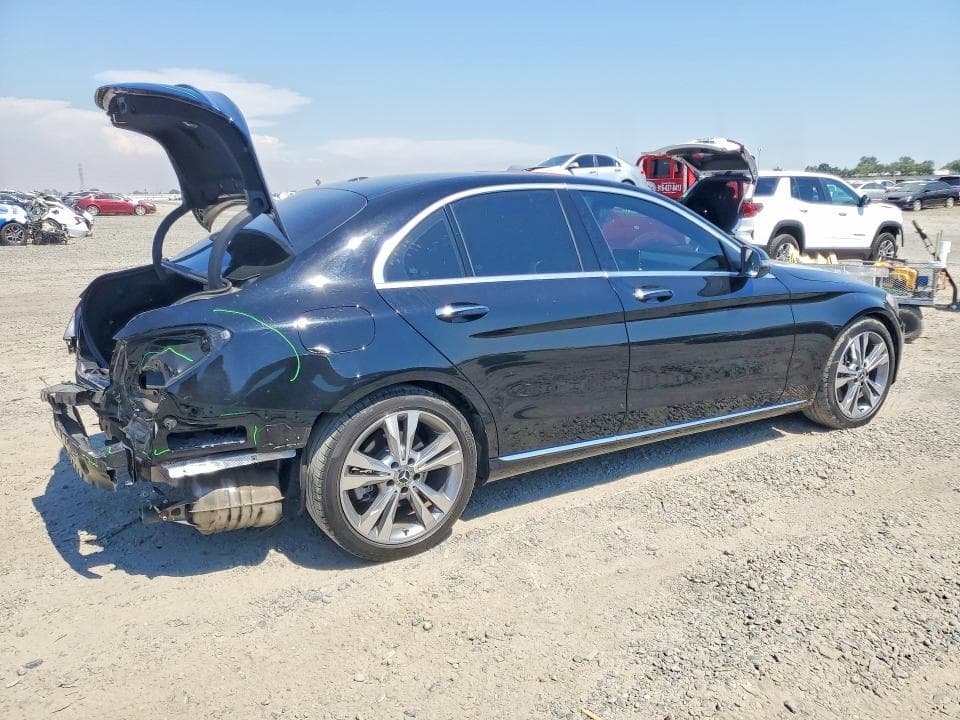 2018 MERCEDES-BENZ C 300 3