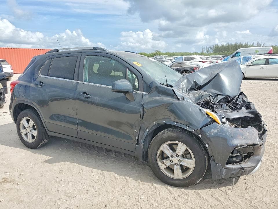 2019 CHEVROLET TRAX 4