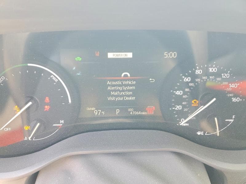 2025 TOYOTA SIENNA LE 9