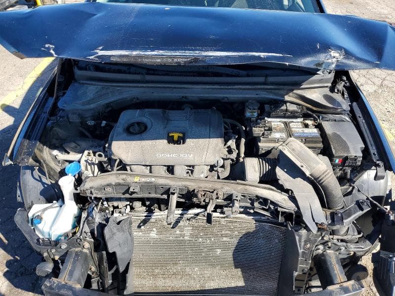 2018 HYUNDAI ELANTRA SE SE 11