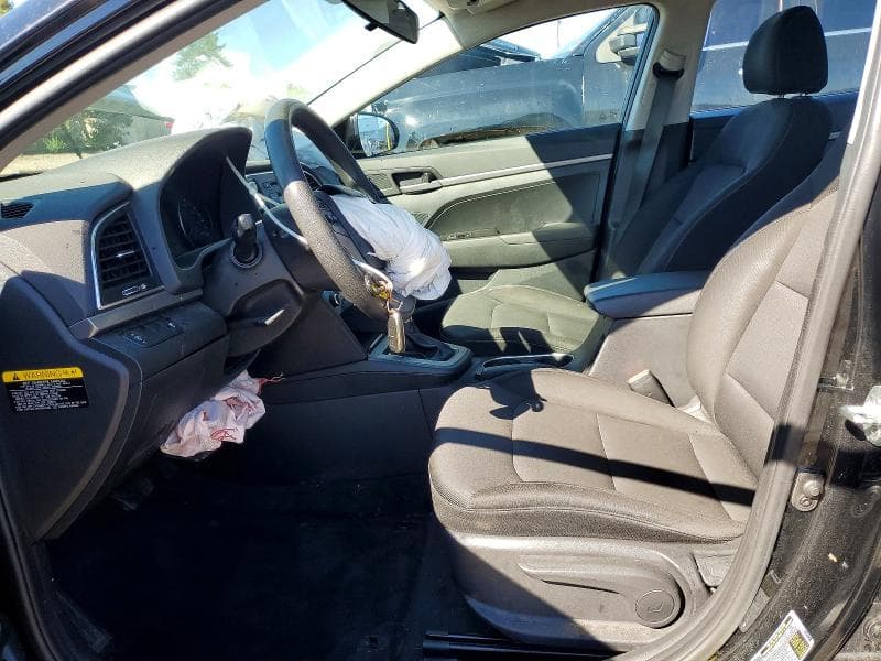 2018 HYUNDAI ELANTRA SE SE 7