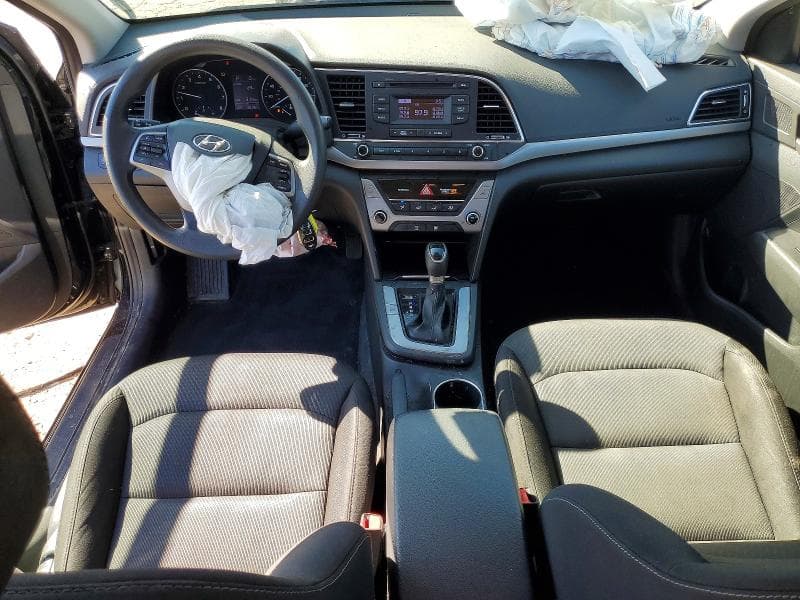 2018 HYUNDAI ELANTRA SE SE 8