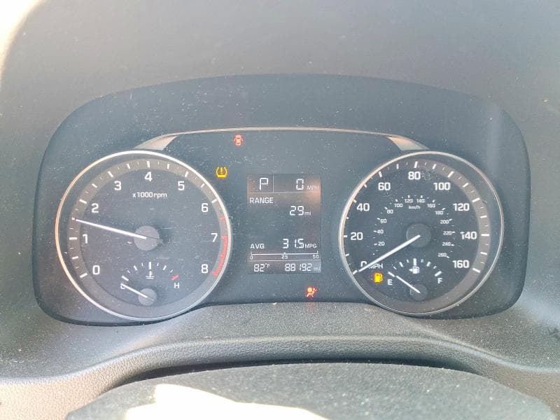 2018 HYUNDAI ELANTRA SE SE 9