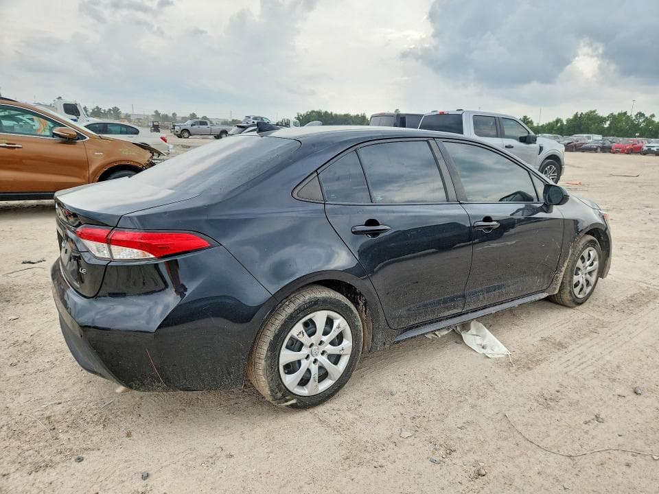2021 TOYOTA COROLLA LE 3
