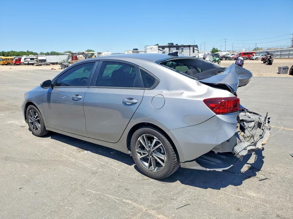 2023 KIA FORTE LXS 2