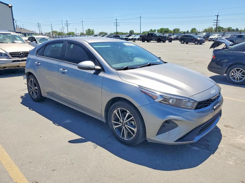 2023 KIA FORTE LXS 4