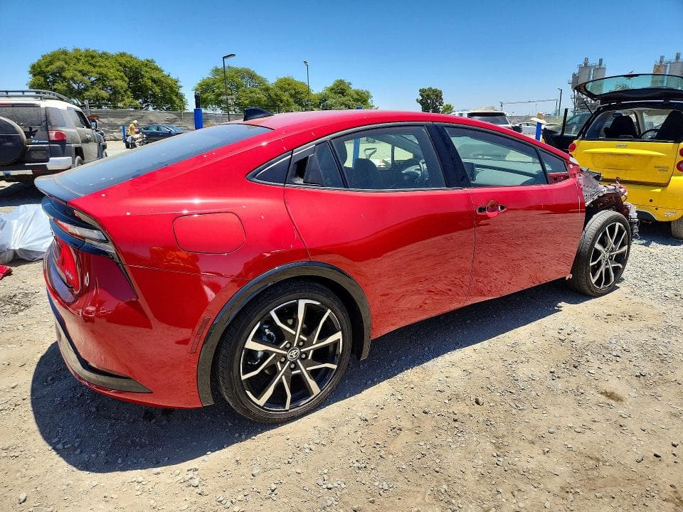 2026 TOYOTA PRIUS PLUG-IN HYBRID XSE 3