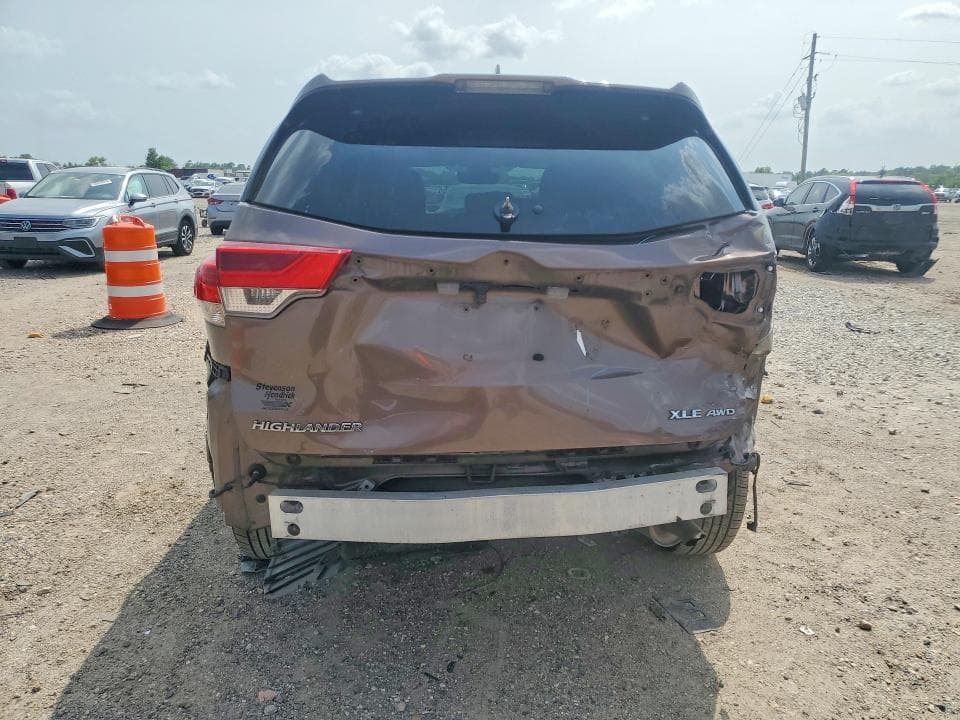 2018 TOYOTA HIGHLANDER XLE XLE 6