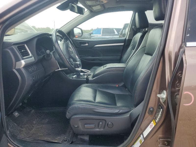 2018 TOYOTA HIGHLANDER XLE XLE 7