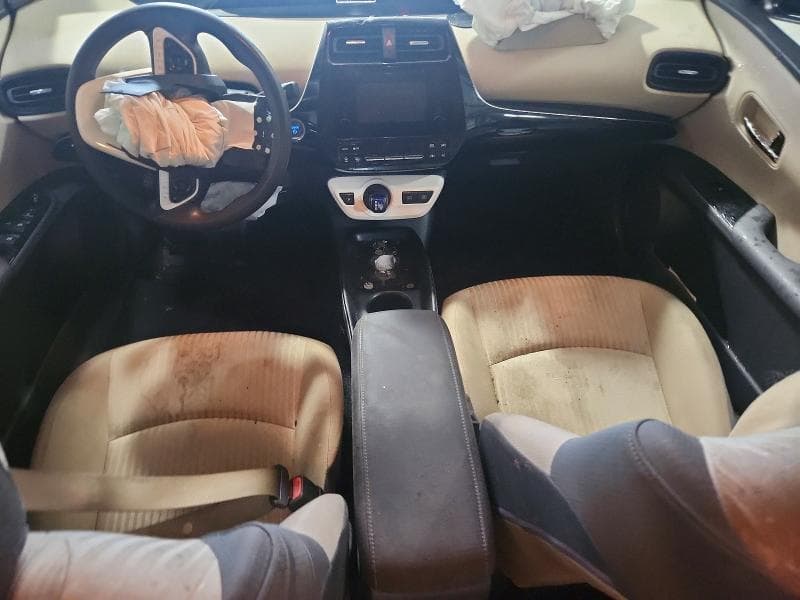 2017 TOYOTA PRIUS TWO 8