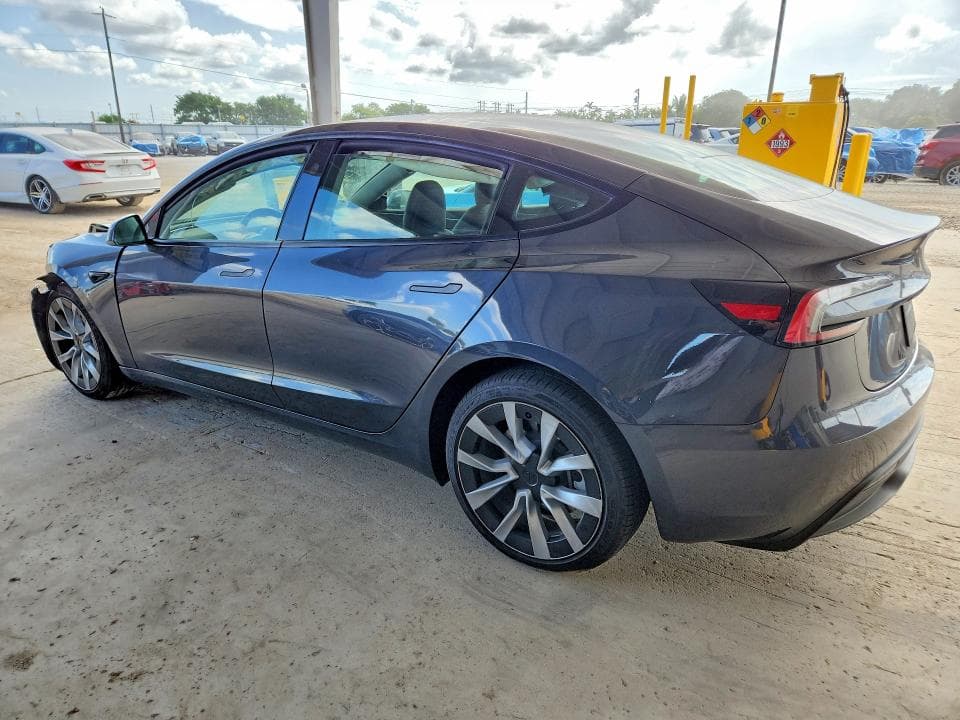2025 TESLA MODEL 3 2