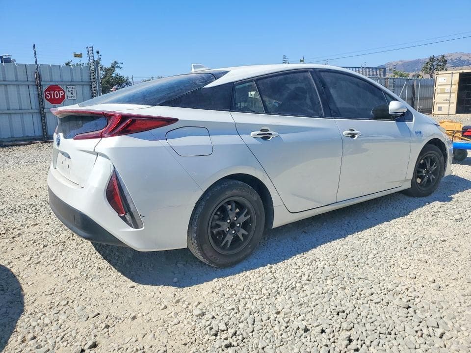 2020 TOYOTA PRIUS PRIME LE 3