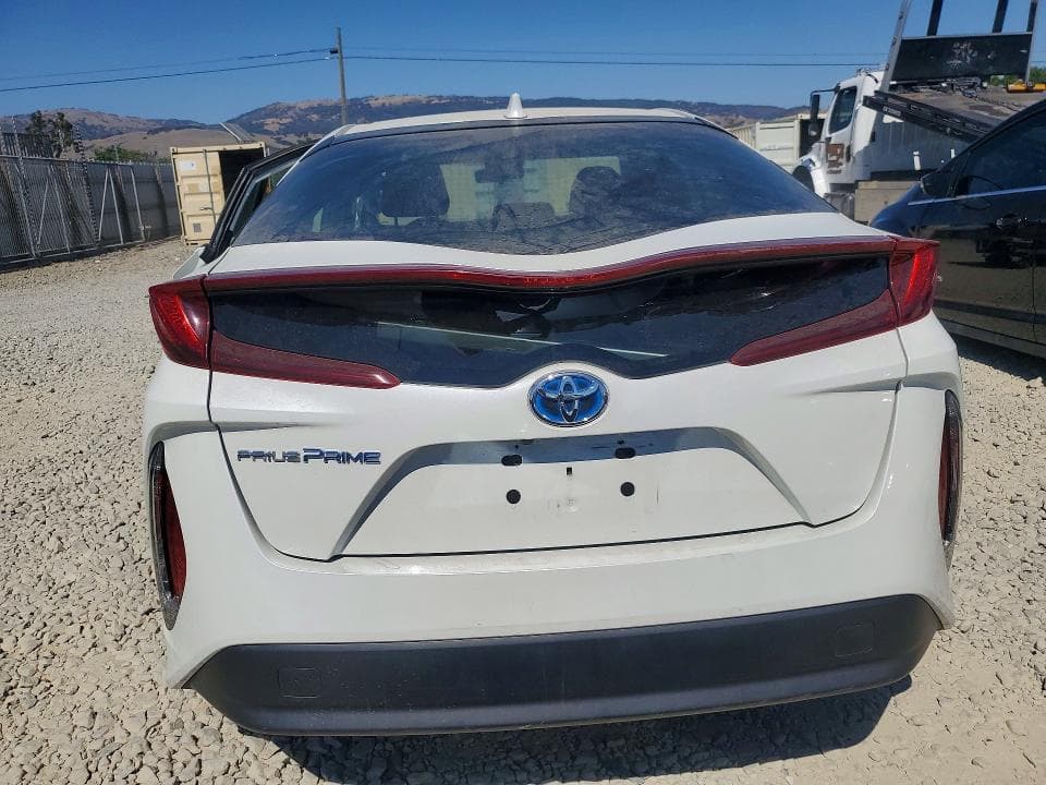 2020 TOYOTA PRIUS PRIME LE 6