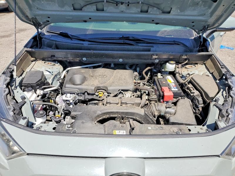 2019 TOYOTA RAV4 XLE 12