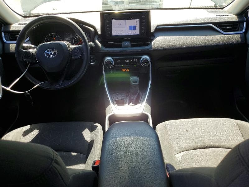 2019 TOYOTA RAV4 XLE 8