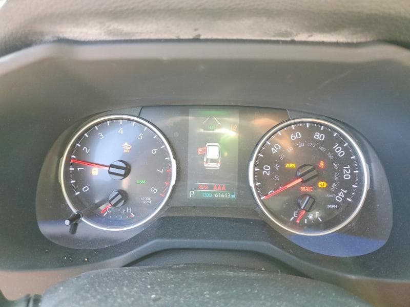 2019 TOYOTA RAV4 XLE 9