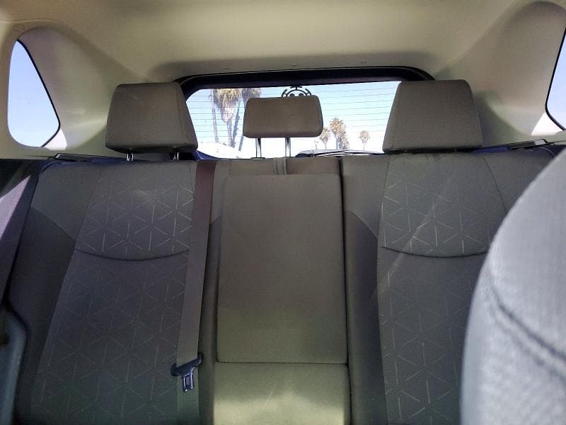 2019 TOYOTA RAV4 XLE 10