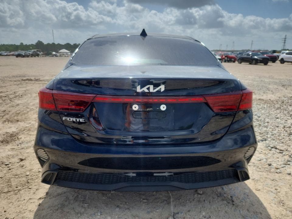 2022 KIA FORTE 6