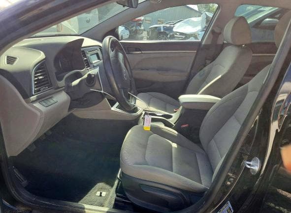 2017 HYUNDAI ELANTRA SE SE 7