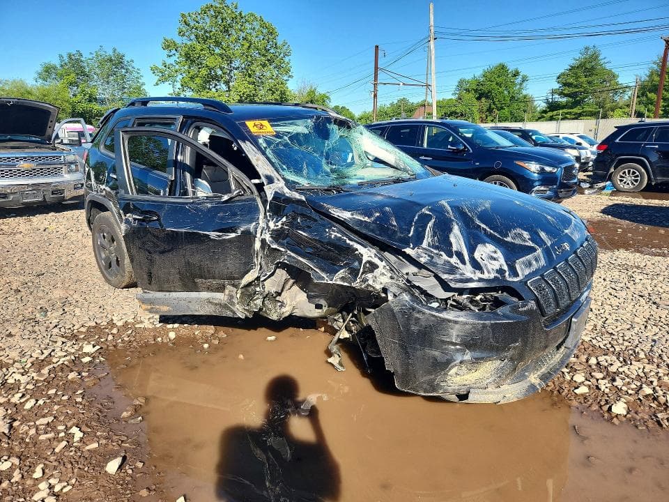 2019 JEEP CHEROKEE LATITUDE PLUS 4