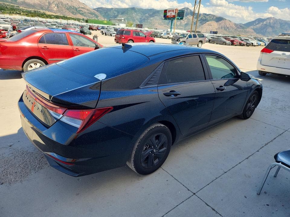 2021 HYUNDAI ELANTRA SEL 3