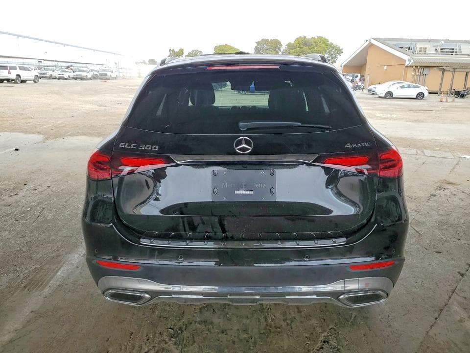 2026 MERCEDES-BENZ GLC 300 4MATIC 6