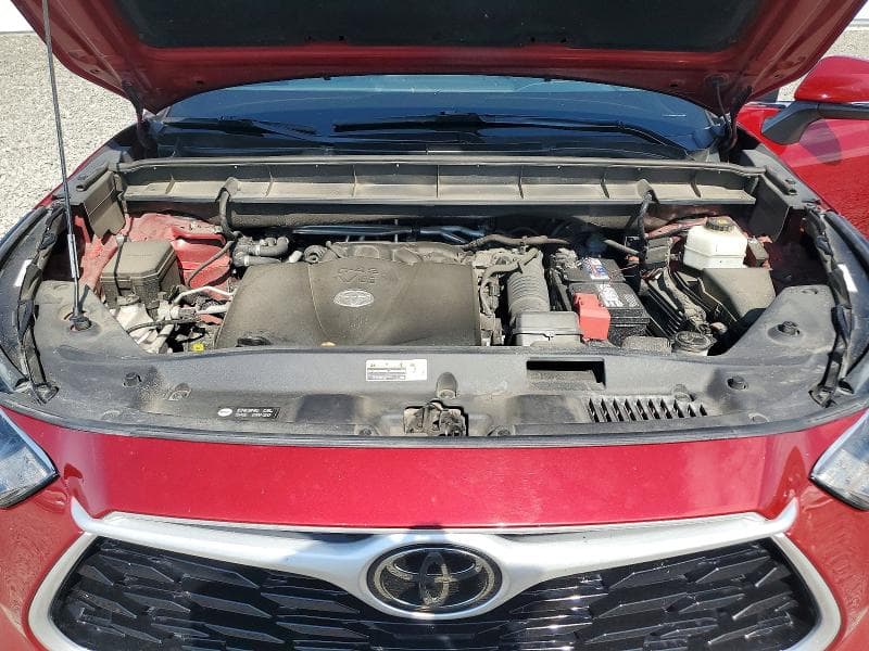 2021 TOYOTA HIGHLANDER LE 12