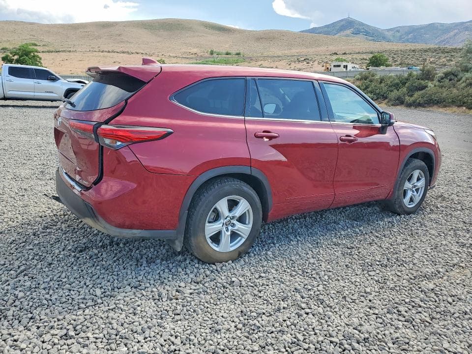 2021 TOYOTA HIGHLANDER LE 3