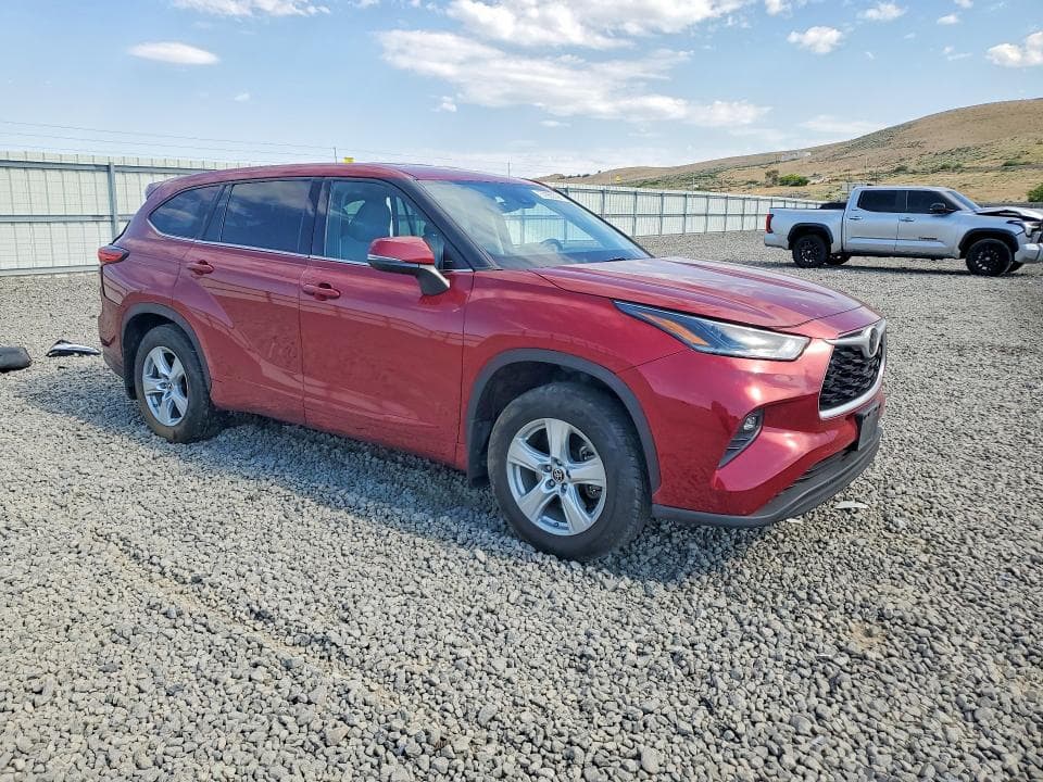 2021 TOYOTA HIGHLANDER LE 4