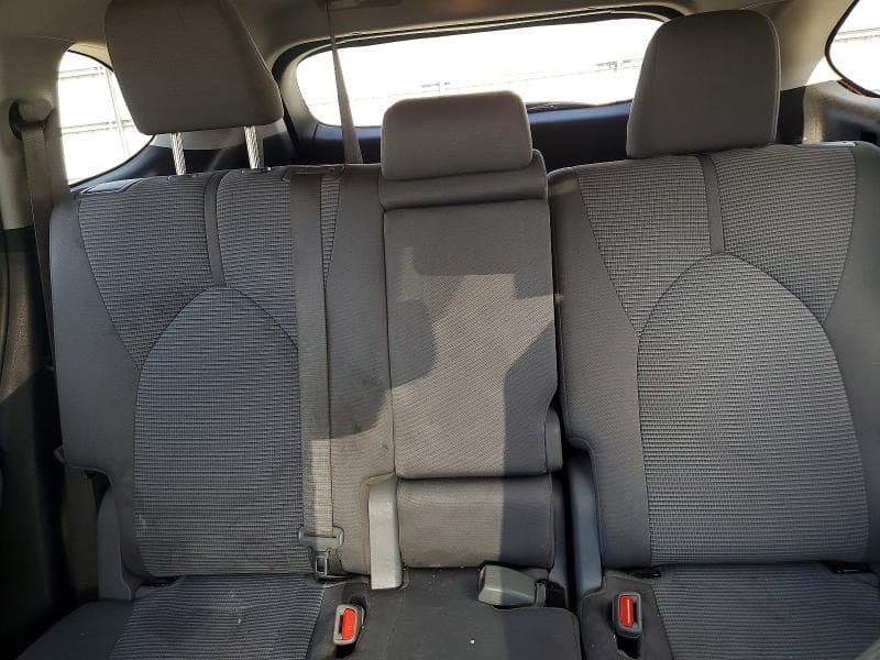 2021 TOYOTA HIGHLANDER LE 10