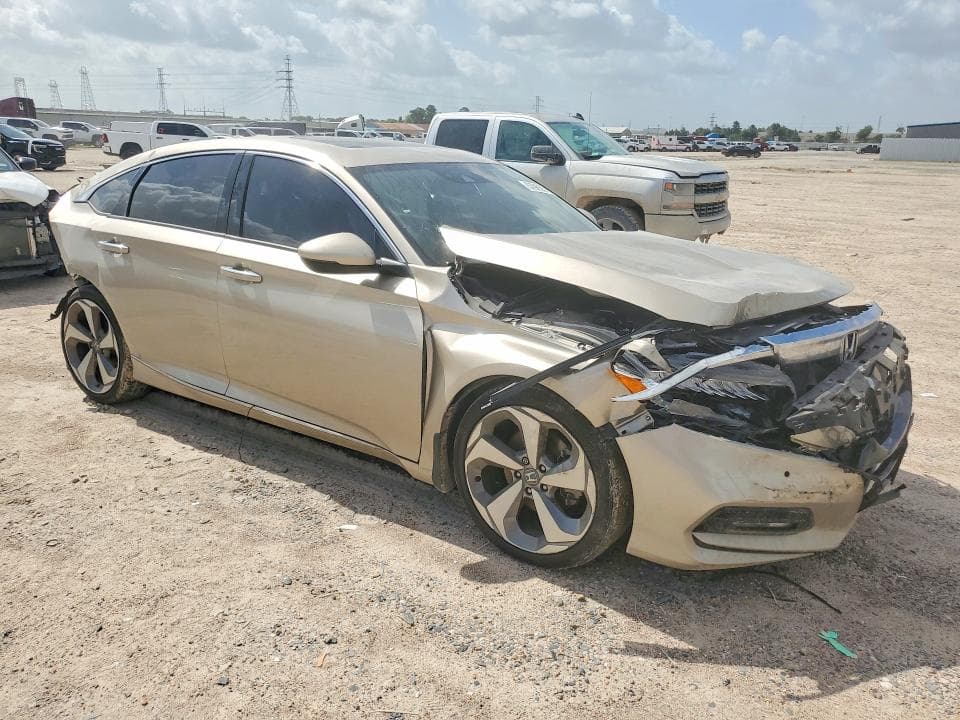 2019 HONDA ACCORD TOURING 4