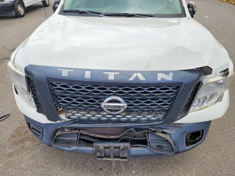 2018 NISSAN TITAN S S 11