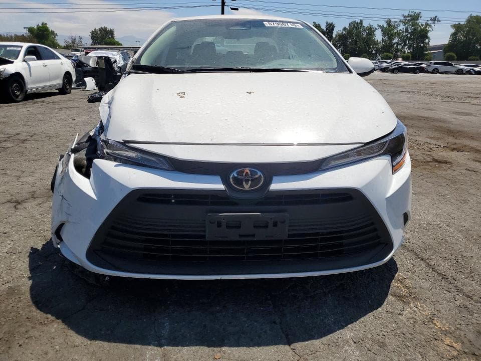 2026 TOYOTA COROLLA LE 5