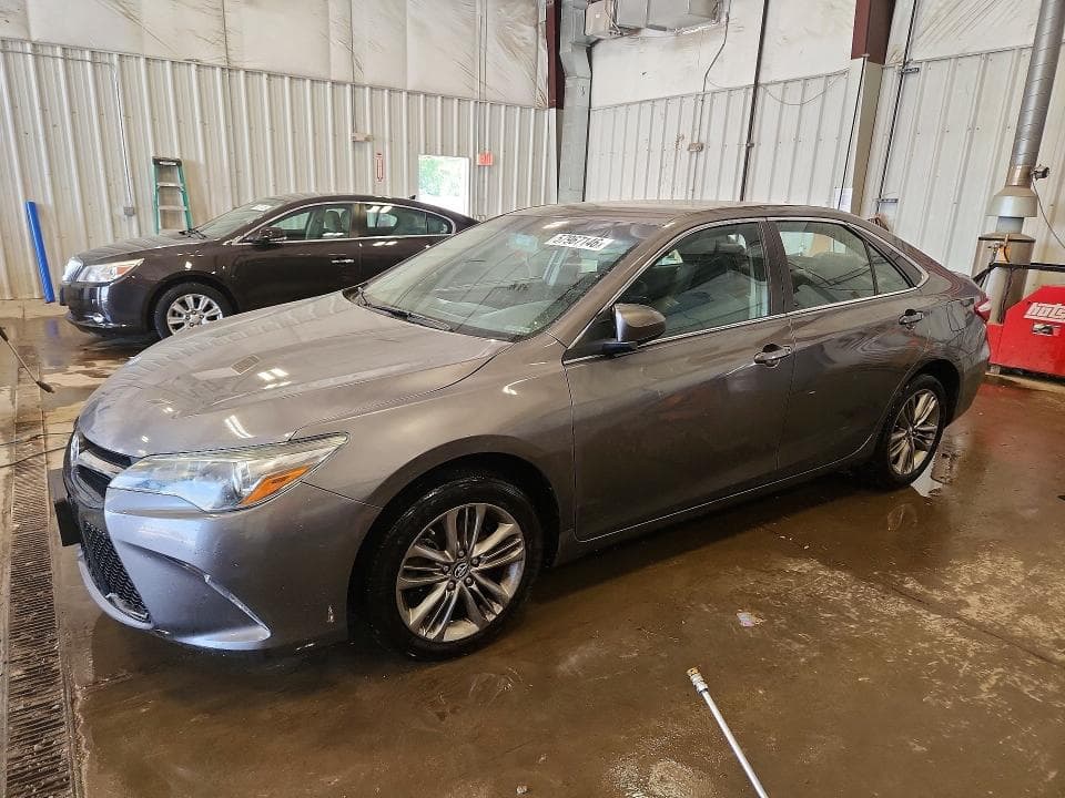 2017 TOYOTA CAMRY SE - 1