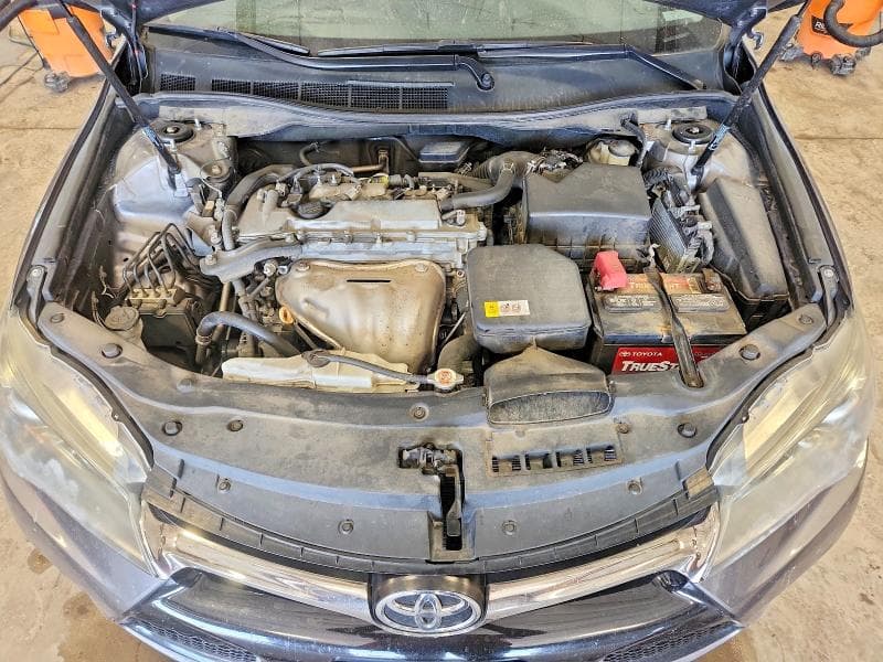 2017 TOYOTA CAMRY SE 11