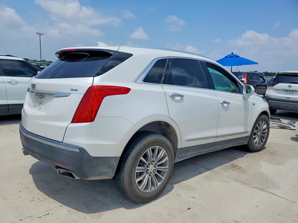 2017 CADILLAC XT5 LUXURY 3