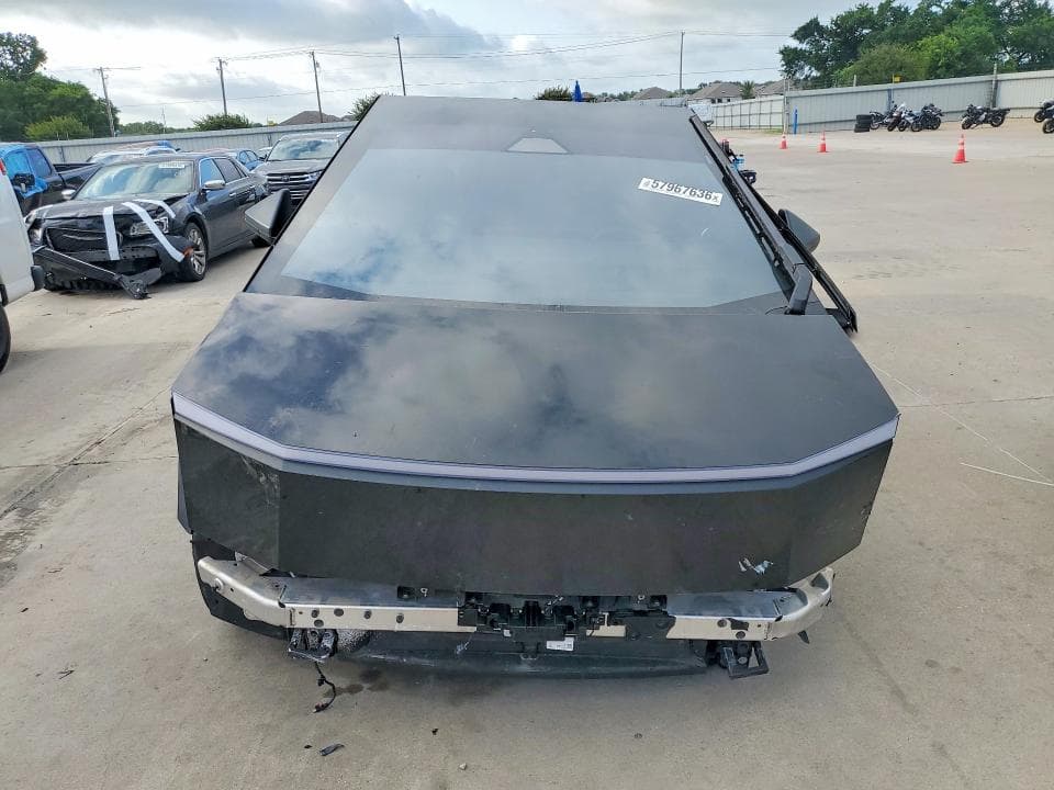 2024 TESLA CYBERTRUCK 5