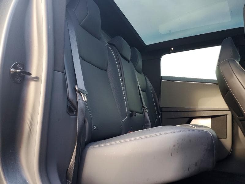 2024 TESLA CYBERTRUCK 10