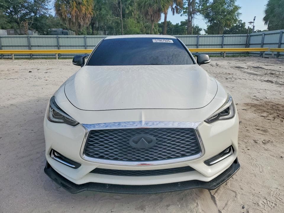 2018 INFINITI Q60 2.0T LUXE 5