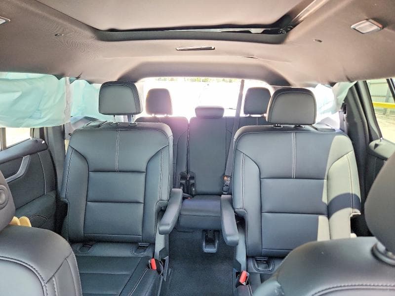 2024 GMC ACADIA UPLEVEL 10