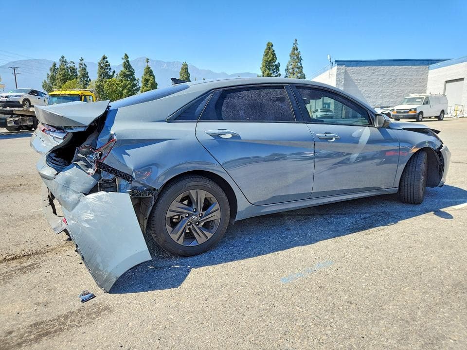 2021 HYUNDAI ELANTRA SEL 3