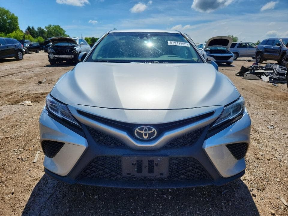 2018 TOYOTA CAMRY SE SE 5