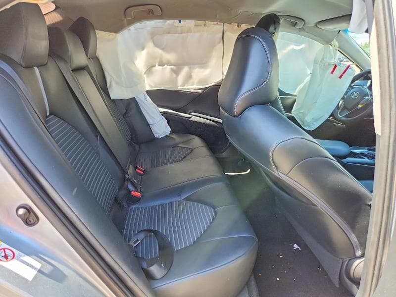 2018 TOYOTA CAMRY SE SE 10