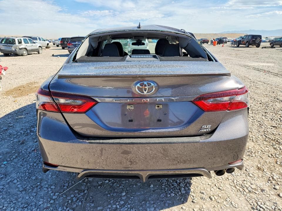 2022 TOYOTA CAMRY SE 6